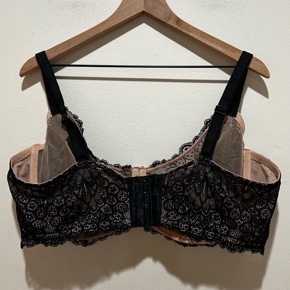 Torrid Curve Balconette Unlined Black Lace & Cream Bra - Women’s Size 48C - Picture 2 of 3